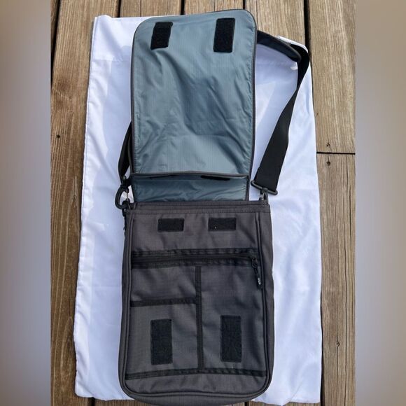 NWOT. STM IPad case. Grey in color. - Picture 3 of 7